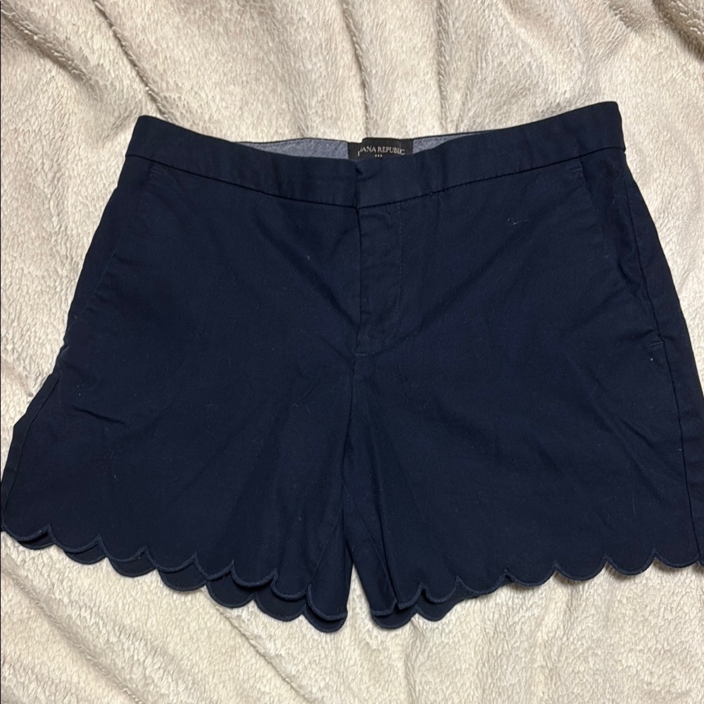 Shorts with Scalloped Hem